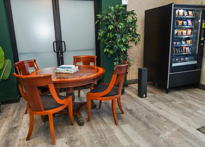 Apartment Spacious South Loop 2br Near Mccormick Place, Soldier Field & Downtown *